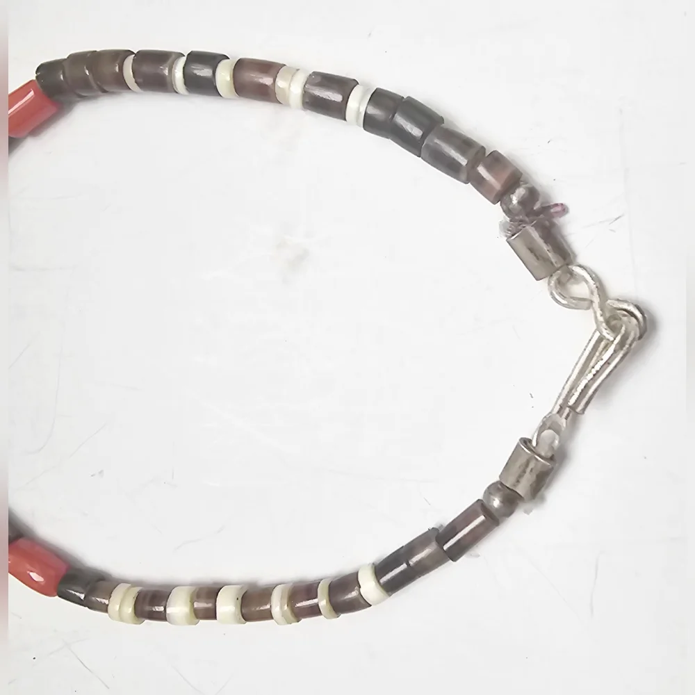 1970s Minimalist Beaded Bracelet with Red Accent